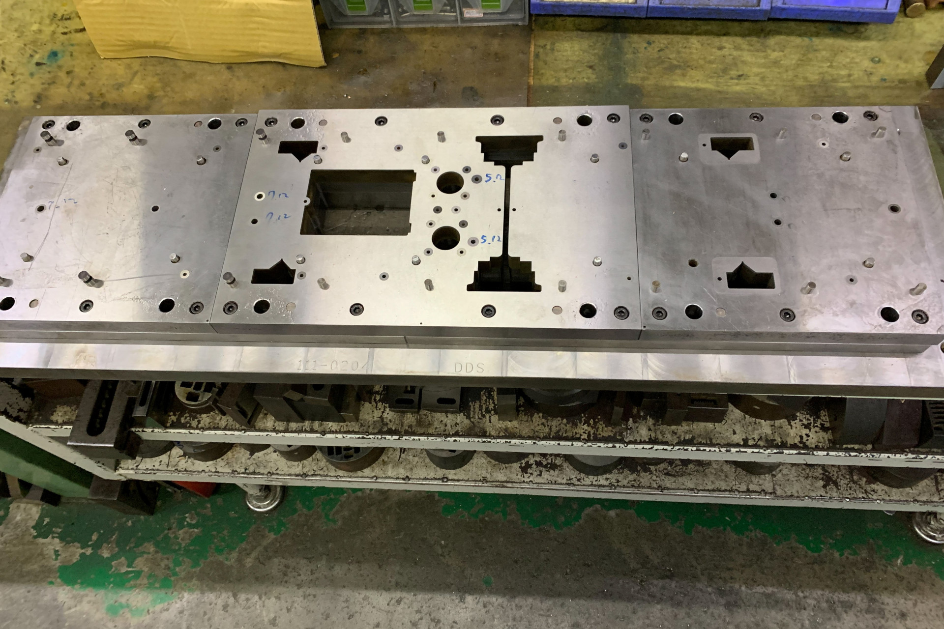 13 - 模具