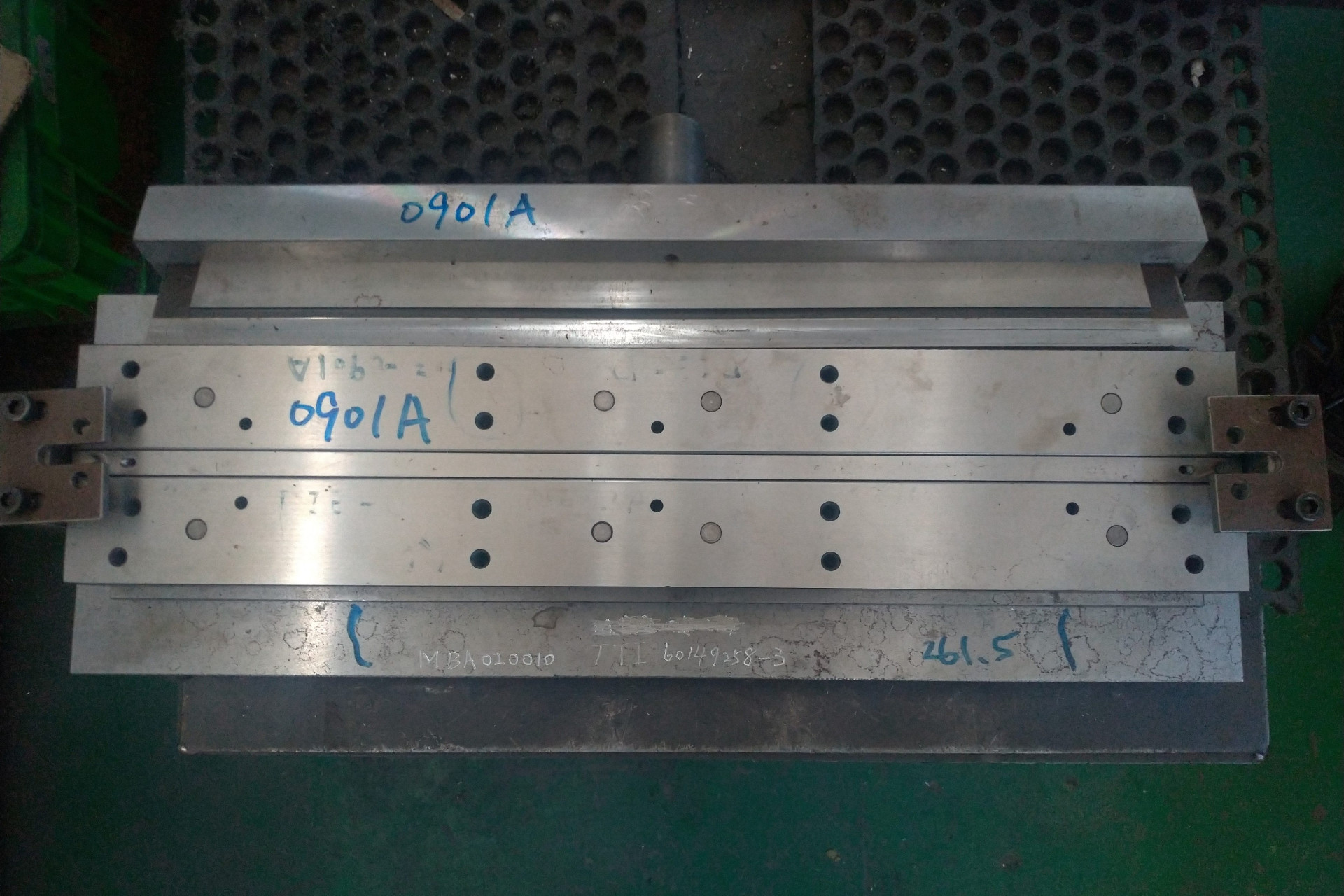 17 - 模具